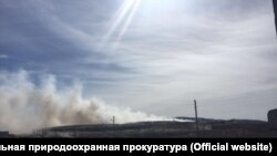 Пожар на мусорном полигоне компании "Сибэкотранс" в Бурятии