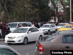 Назди бинои "Россотрудничество" дар Душанбе. 18-уми марти 2018.