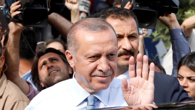 Түркия: Эрдоган шайлоодо жеңгенин жарыялады