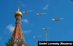 «Ту-160» під час репетиції параду у травні 2019 року у Москві