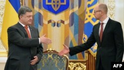 Президент України Петро Порошенко та прем’єр-міністр України Арсеній Яценюк