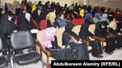 جانب من إجتماعات مشروع إعداد القيادات النسوية الشابة في البصرة
