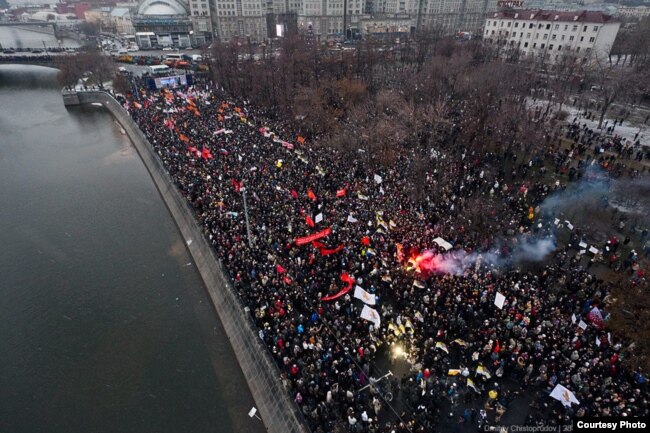 Митинг "За честные выборы" на Болотной площади в Москве, 10 декабря 2011 года