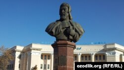 Вид Ташкентского университета узбекского языка и литературы имени Алишера Навои до реконструкции.