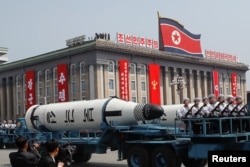 Северокорейские баллистические ракеты на параде в Пхеньяне. 15 апреля