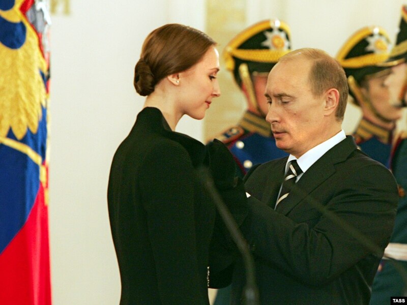 Путин наградил Захарову Орденом Дружбы