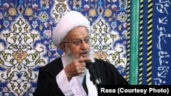 مکارم شیرازی در شهرهای مختلف ایران مالک برخی از موسسات و مجموعه‌های مذهبی است.