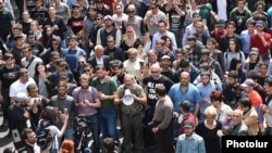 Armenia - Opposition leader Nikol Pashinian holds an anti-government rally in Yerevan, 18 April 2018.