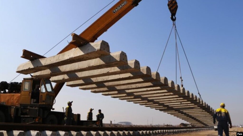 صنعت ریلی ایران به‌تنهایی برای توسعه حداقلی نیاز به ۲۵ میلیارد دلار سرمایه‌گذاری دارد