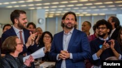 Журналісти The New York Times та The Washington Post святкують здобуття премії, Нью-Йорк, 16 квітня 2018 року