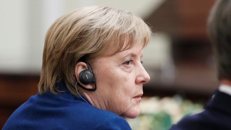 Konservativët e Merkelit kërkojnë ndryshime të diskursit të partisë pas largimit të saj 