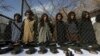 Luftëtarët talibanë pakistanezë, të cilët u arrestuan nga policia kufitare afgane më 5 janar 2016
