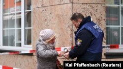 În memoria victimelor atacurilor de la Hanau - lîngă Frankfurt, 20 februarie 2020