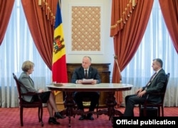 Președintele Igor Dodon, președinta Parlamentului Zinaida Greceanîi și premierul Ion Chicu, 30 martie 2020