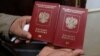 Путин: Россия может отбирать российские паспорта у примкнувших к "ИГ" мигрантов