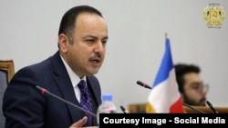 حکیمی: بخش‎های که این پول به مصرف می‎رسد از اولویت‎های دولت افغانستان نیز است.