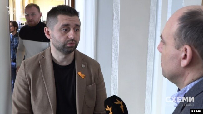Керівник фракції «Слуга народу» Давид Арахамія, як з’ясувалось, що інформація щодо відвідувачів Банкової є доступною