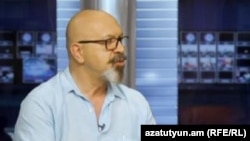 Каро Егнукян в студии «Азатутюн ТВ» (архив)