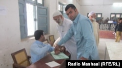 Pakistanis Vote In Historic Parliamentary Elections