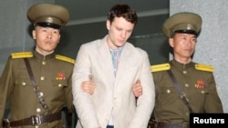 Otto Warmbier Şimali Koreyada 2016-cı ilin yanvarında həbs olunmuşdu.