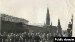 Активісти кримськотатарського національного руху в Москві. 1965 рік