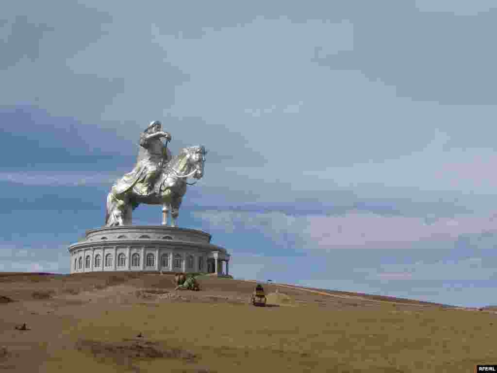 The Chinggis (Genghis) Khan statue in Tsonjin Boldog, an hour's drive east of Ulan Bator. - The statue -- 50 meters high, including its base, and plated in 250 tons of stainless steel -- is the world's largest equestrian statue. It is built on the site where the legendary 13th-century khan is believed to have found the golden whip that inspired his future conquests.