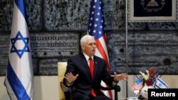 معاون رئیس جمهوری آمریکا در دیدار با رئیس‌جمهوری اسرائیل گفت: واشینگتن در کنار اسرائیل، در برابر تهدیدات تروریستی ایران می‌ایستد