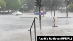 Yağış, arxiv foto
