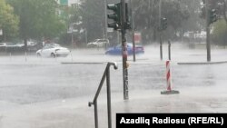 Yağış, foto arxiv