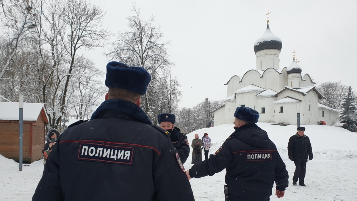 Неповиновение сотруднику полиции статья. Неповиновение полиции. Неповиновение полиции фото. Штраф за неповиновение полиции.