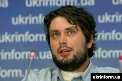 Петро Тєстов