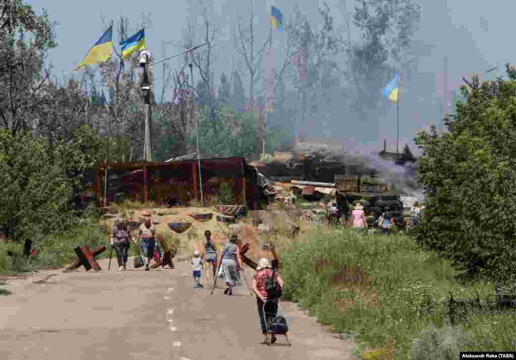 Відбувся перший етап розведення сил у Станиці Луганській. У штабі Операції об&rsquo;єднаних сил анонсували наступний етап. Після чого візьмуться за демілітаризацію інших ділянок Донбасу
