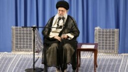 آیت‌الله خامنه‌ای در دیدار با فرماندهان سپاه بر ادامه کاهش تعهدات تاکید کرد