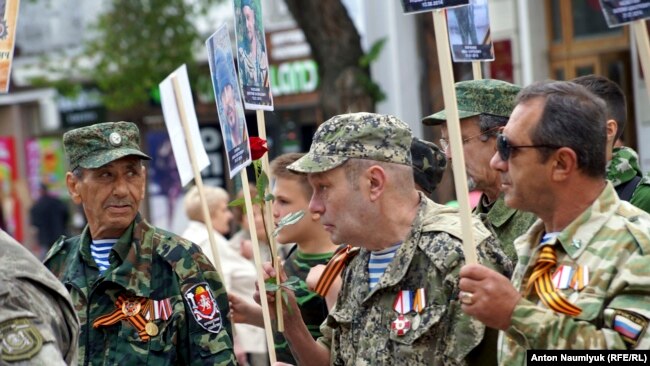 На фото – кримчани В'ячеслав Рудаков Валерій Насібулін, які воювали і загинули в лавах «ДНР»