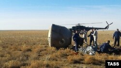Место приземления «Союза МС-10» в районе Жезказгана, 11 октября 2018 года.