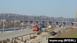 Керчь, строительство автомобильной дороги, ведущей к Керченскому мосту, апрель 2018 года
