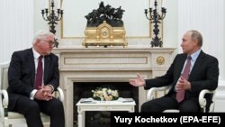 Франк-Вальтер Штайнмайер и Владимир Путин во время встречи в Кремле. Москва, 25 октября 2017 года.
