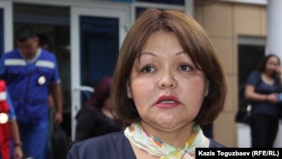 Қоғамдық көліктегі жасырын камера онлайн секс