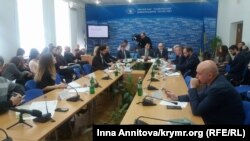 Участники круглого стола