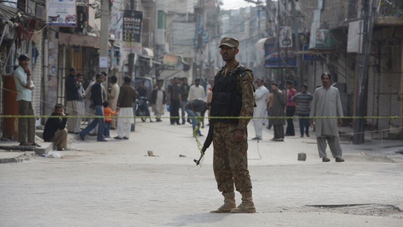 Deset pakistanskih vojnika ubijeno u napadu pobunjenika