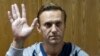 Kremlin Foe Navalny Accepts Challenge To ‘Duel’ 