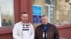 Многодетный отец Игорь Скурихин, представитель центра реабилитации (слева), и председатель «Духовного центра реабилитации наркоманов и алкоголиков» Юрий Морозов, 11 апреля 2019 года, Караганда. 