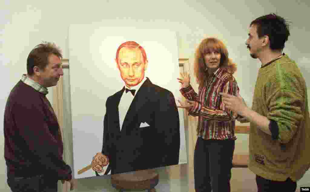 &quot;Mr. Putin&quot; by V. Timofeyeva and D.Vrubel in Moscow&#39;s Gallery of the Single Object