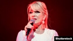 Латвийская певица Лайма Вайкуле на концерте в Киеве, 10 октября 2018 года
