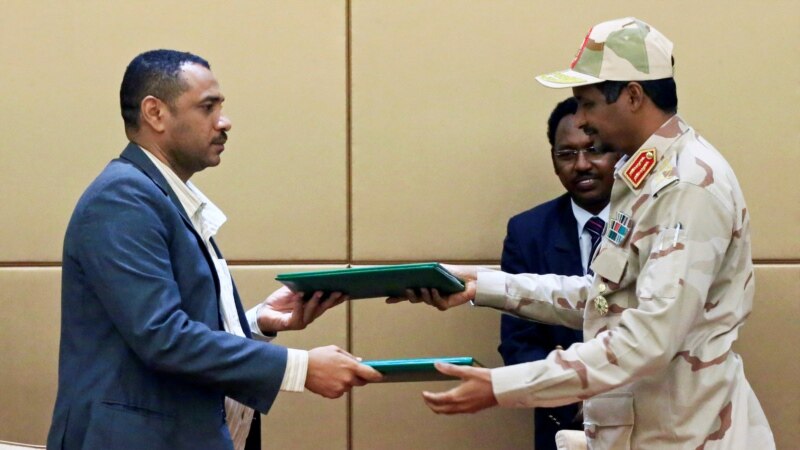 Армијата и опозицијата во Судан ја стартуваат транзицијата