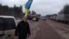 В Житомирской области активисты блокируют российские фуры
