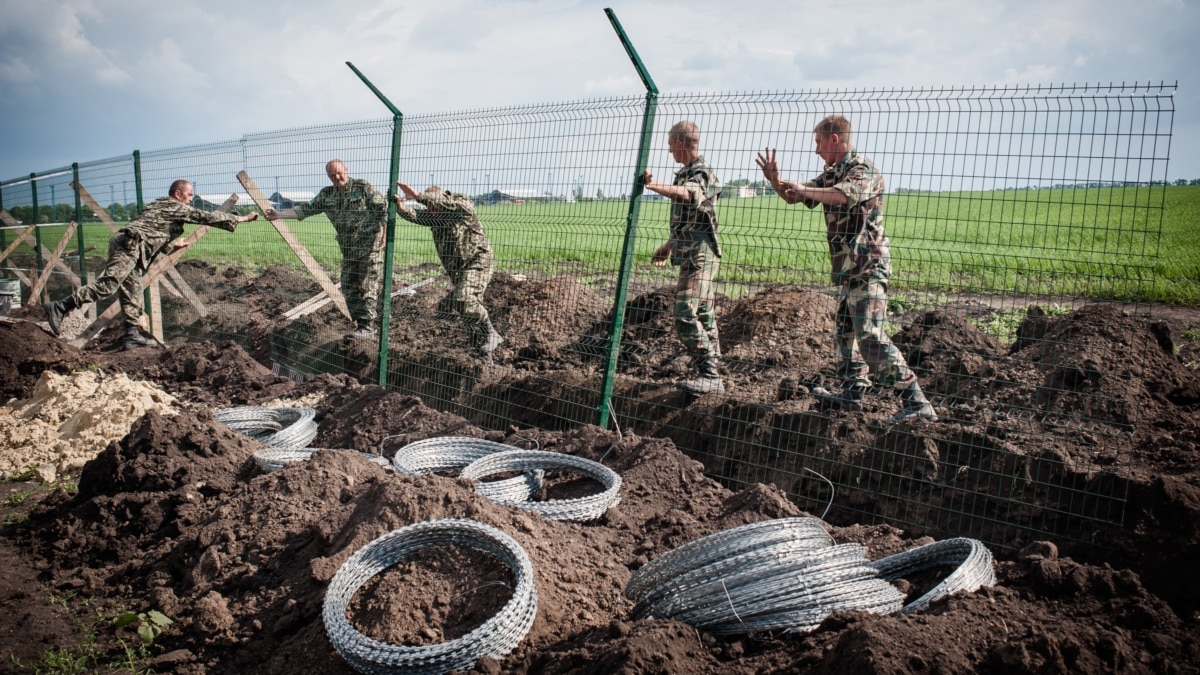 Проект стена. Стена на границе Украины с Россией. Граница между Россиейи украинойэ. Граница между Россией и Украиной. Украинская стена с Россией.