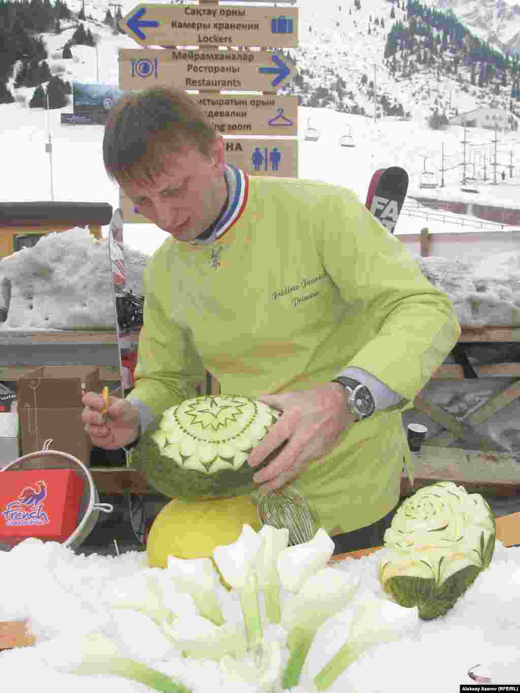 В программе было выступление Фредерика Жоно (Frédéric Jaunault) — чемпиона Франции и Европы по художественной резьбе из овощей и фруктов. В качестве сырья на этот раз он использовал дыни.
