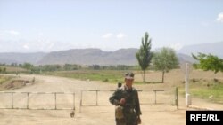 Таджико-кыргызская граница. 2006 год