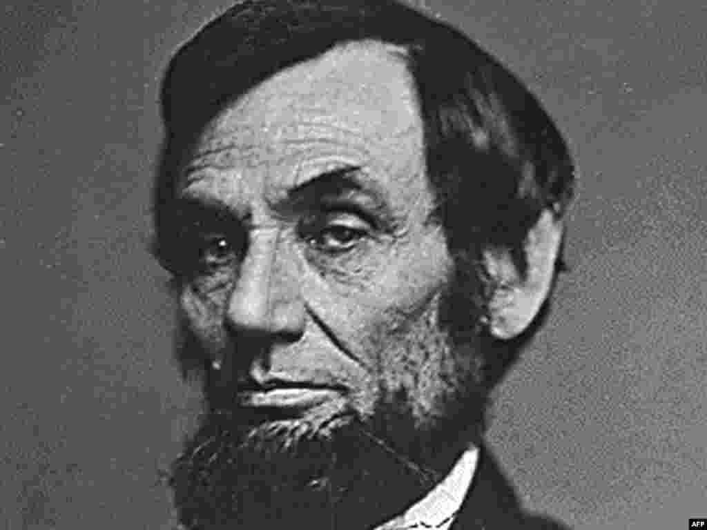 SAD - Abraham Lincoln, 16-ti predsjednik SAD - Abraham Lincoln, koji je postao predsjednik 4-og ožujka 1861-e godine. Već u slijedećem mjesecu počeo je gradjanski rat koji je trajao do 1865-e godine.Ovog tjedna je obilježena 200-ta godišnjica od njegovog rodjenja.